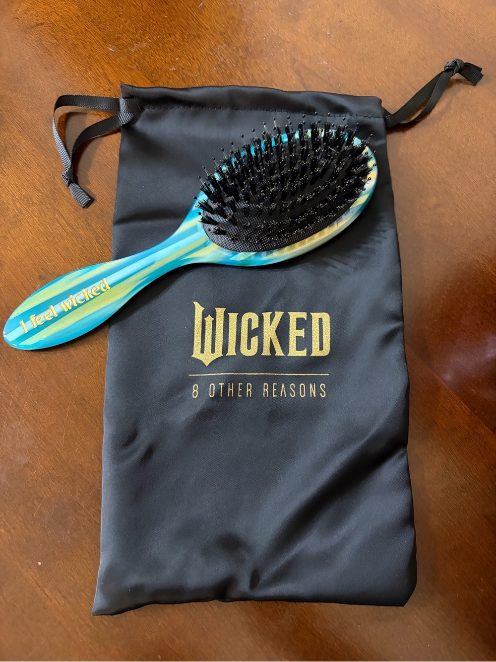 8 Other Reasons x Wicked I Feel Wicked Elphaba Hair Brush
